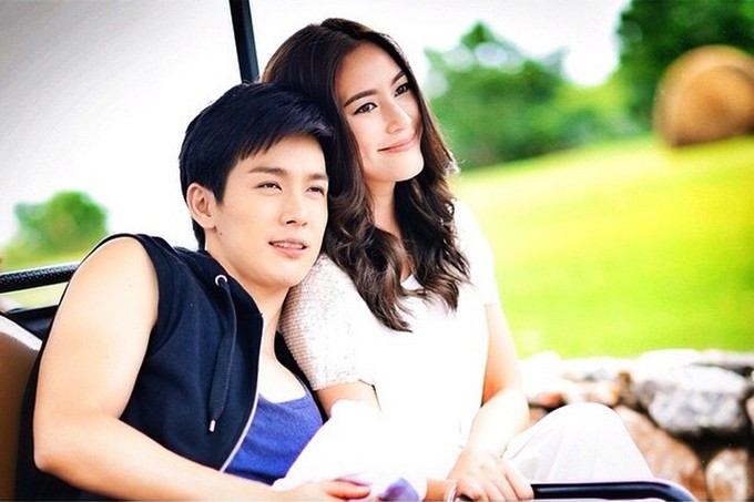 Chuyện tình của "Hoàng tử trong mơ" Thái Lan và bạn gái hơn tuổi