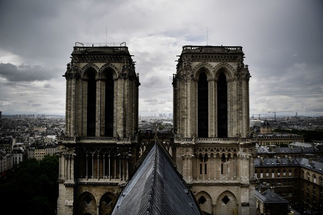 Những bức ảnh cực quý hiếm về quá khứ tuyệt đẹp của Nhà thờ Đức Bà Paris 