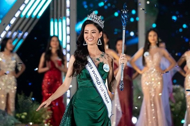 Lương Thùy L inh đăng quang Hoa hậu Thế giới Việt Nam 2019. 