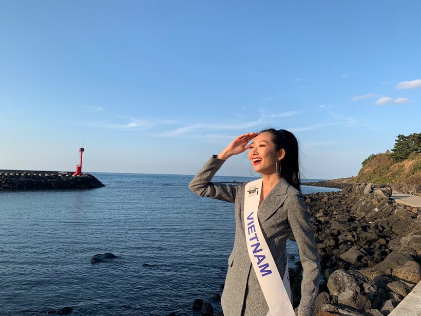 Thanh Khoa đăng quang Hoa hậu Sinh viên Quốc tế 2019.