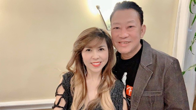 Nhạc sĩ Lê Quang và bà xã Cam Thơ.