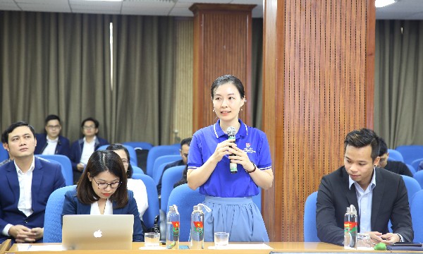 Các đại biểu là trí thức trẻ đóng góp vào dự thảo văn kiện Đại hội XIII của Đảng.