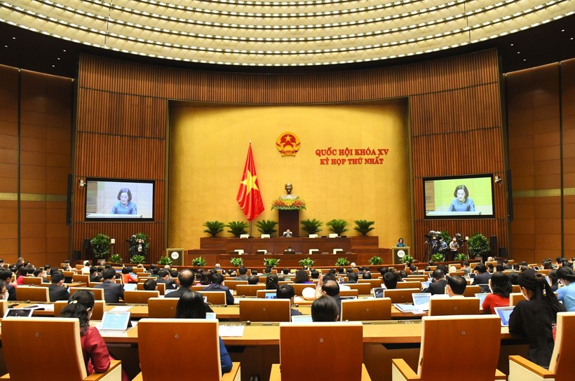 Tại phiên khai mạc kỳ họp thứ nhất, Quốc hội đã nghe báo cáo kết quả xác nhận tư cách đại biểu Quốc hội khóa XV. Ảnh Quốc hội.