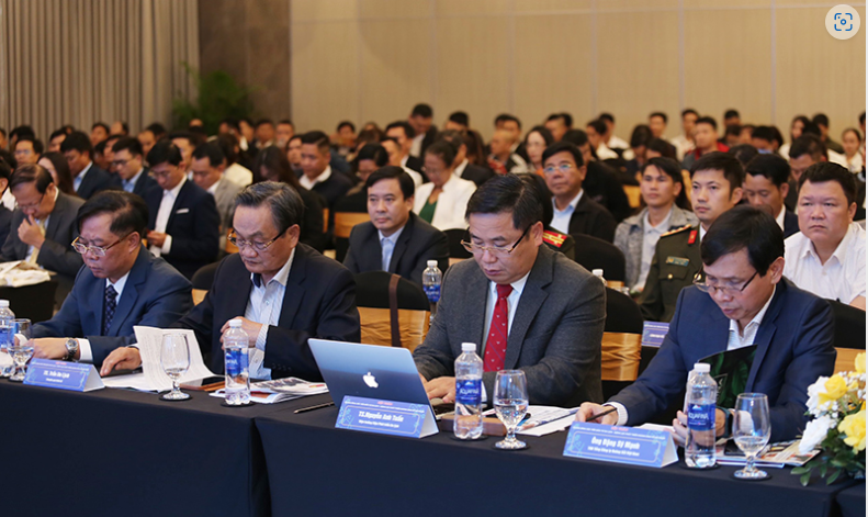 Các đại biểu tham dự Hội thảo Xúc tiến đầu tư du lịch – Động lực phát triển ngành kinh tế mũi nhọn.
