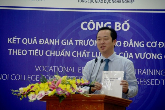 Thầy Đồng Văn Ngọc, hiệu trưởng nhà trường: "kết quả kiểm định là sự tự hào của tập thể lãnh đạo, cán bộ, giáo viên và học sinh sinh viên nhà trường"