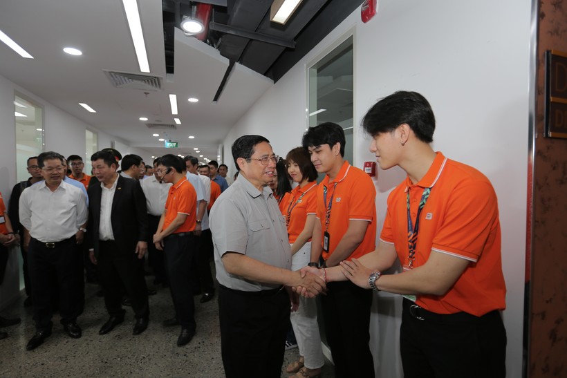 Thủ tướng Phạm Minh Chính thăm một số dự án, nhà máy công nghệ cao ở Đà Nẵng