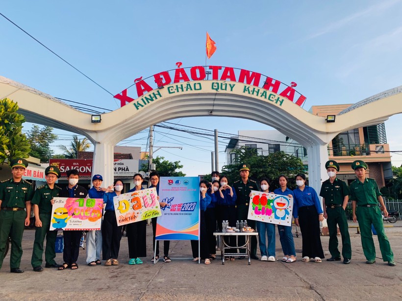 BĐBP tỉnh Quảng Nam ở xã đảo Tam Hải hỗ trợ tiếp sức mùa thi ảnh 3