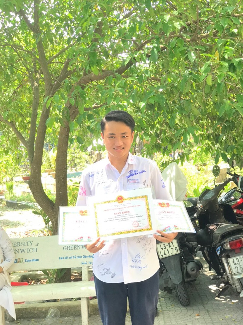 Thủ khoa khối A ở Đà Nẵng và ước mơ trở thành kỹ sư CNTT ảnh 2