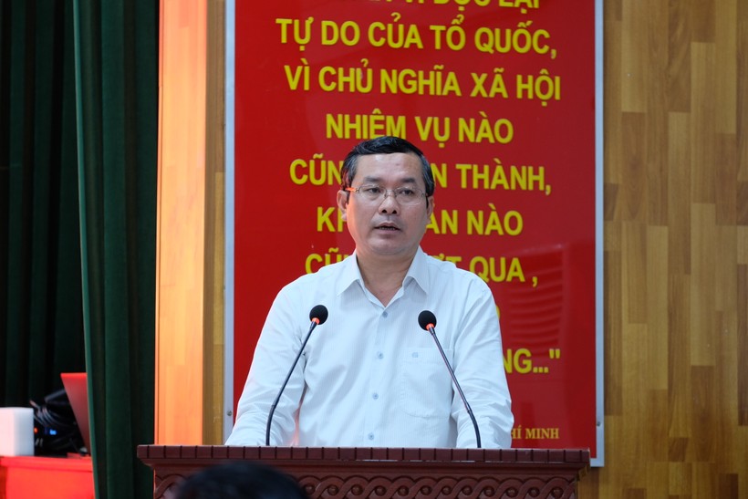 Thứ trưởng Nguyễn Văn Phúc phát biểu khai mạc tập huấn công tác quốc phòng, quân sự và phòng chống khủng bố các đơn vị thuộc, trực thuộc Bộ, các sở GD&ĐT năm 2023. Ảnh: Hoàng Vinh. ảnh 1