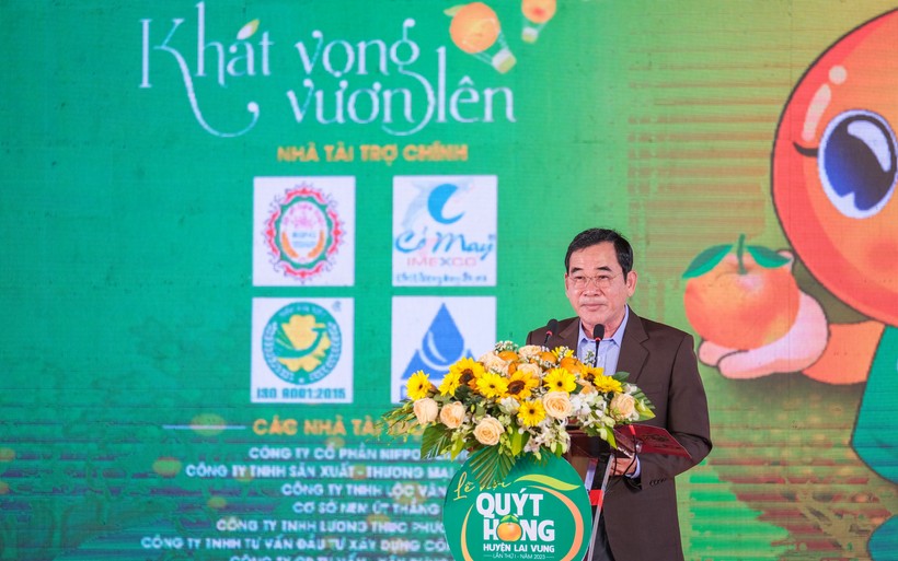 Ông Nguyễn Hữu Dũng, Giám đốc Sở Công Thương tỉnh Đồng Tháp phát biểu tại lễ hội. ảnh 4