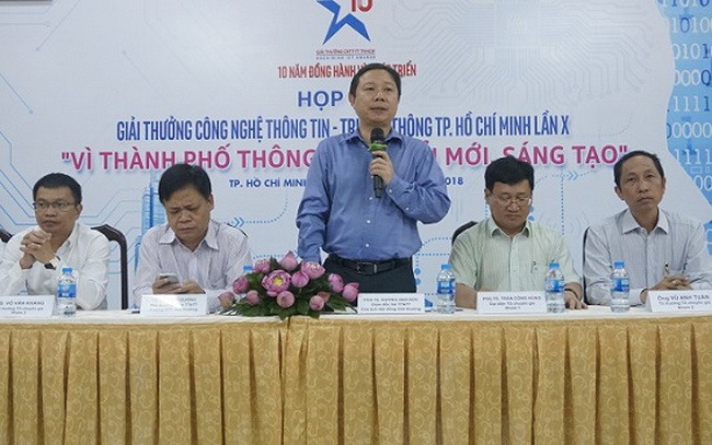 PGS.TS Dương Anh Đức, Giám đốc Sở Thông tin và Truyền thông TPHCM giới thiệu  về giải thưởng
