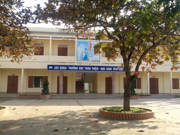 Trường THCS Tân Dân (xã Hùng Tiến, Nam Đàn, Nghệ An) nơi xảy ra vụ việc
