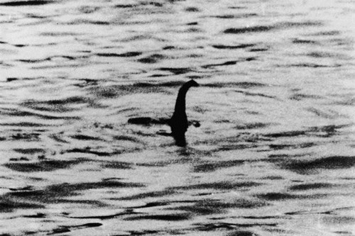 Ảnh của quái vật Loch Ness được chụp vào năm 1934.