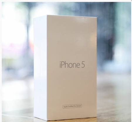 iPhone 5 Refurbished sẽ có dòng chữ "Apple Certified Pre-Owned" ở ngoài vỏ hộp
