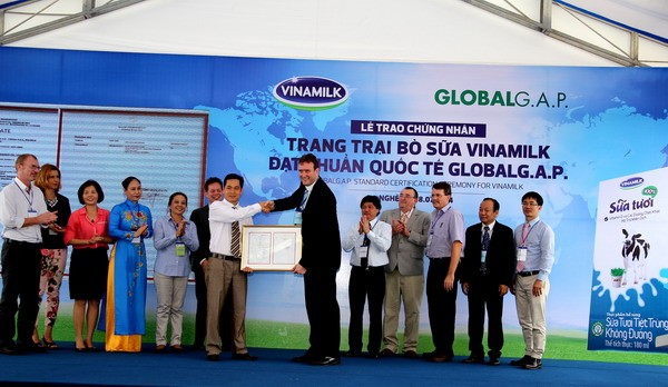 Trong năm 2014, năm trang trại của Vinamilk đều đã được chứng nhận đạt chuẩn quốc tế GlobalG.A.P. (Thực Hành Nông Nghiệp Tốt Toàn cầu)
