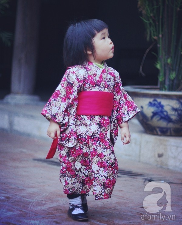 Bé gái diện trang phục truyền thống các nước siêu đáng yêu