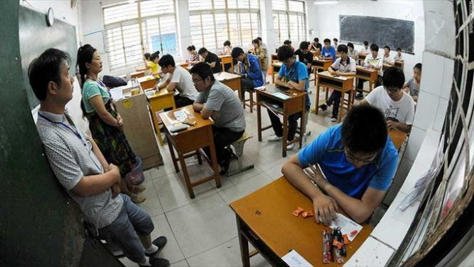 Các học sinh Trung Quốc đang tham gia một kỳ thi - Ảnh: Channelnewsasia​