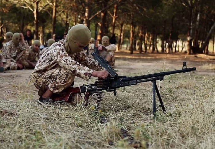 Tận mắt quá trình đào tạo chiến binh nhí của IS