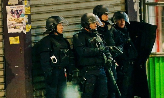Cảnh sát Pháp đang “truy bắt kẻ chủ mưu” khủng bố ở Paris