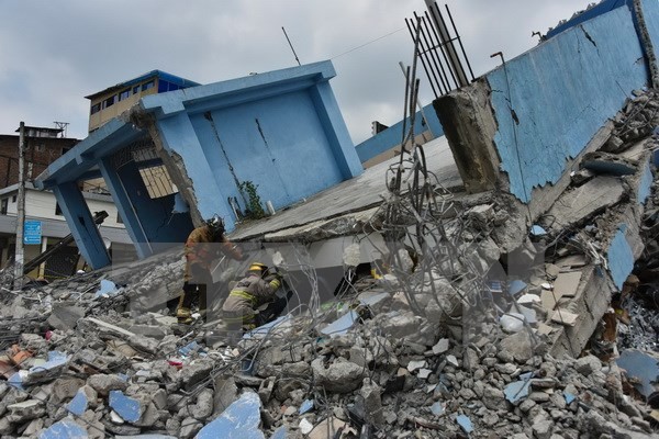 120.000 trẻ em Ecuador không được tới trường vì động đất