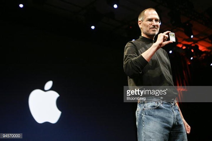 Steve Jobs từng thà chịu lạnh chứ không mua áo khoác mới