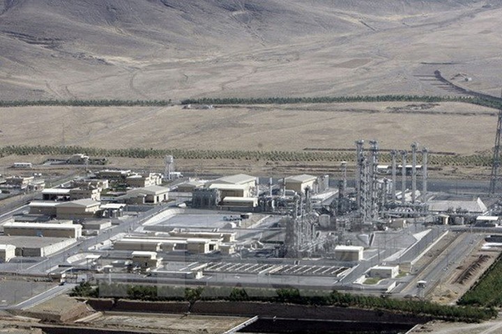 Iran sẵn sàng giảm dự trữ nước nặng nhằm tuân thủ thỏa thuận hạt nhân