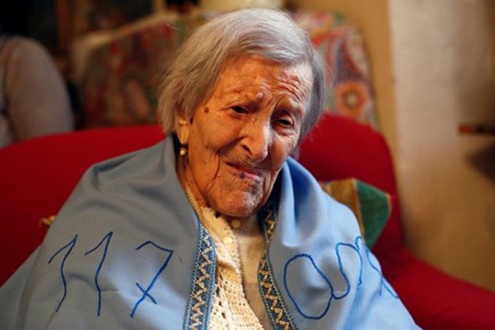 Cụ bà cao tuổi nhất thế giới tiết lộ bí quyết sống thọ là "ở một mình"