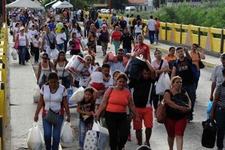Venezuela đóng cửa biên giới để "tiêu diệt mafia"