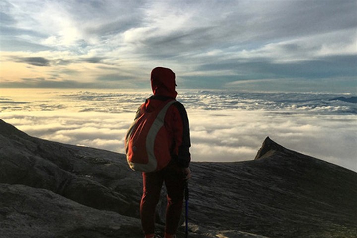 Hành trình chinh phục ngọn núi cao nhất Malaysia của cô gái Việt