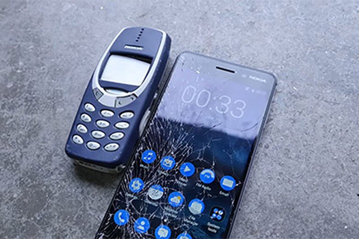 Nokia 6 đọ sức bền với Nokia 3310