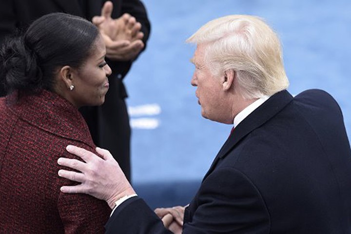 Bà Michelle giận dữ vì ông Trump đẩy lùi nỗ lực trước đó của bà.

