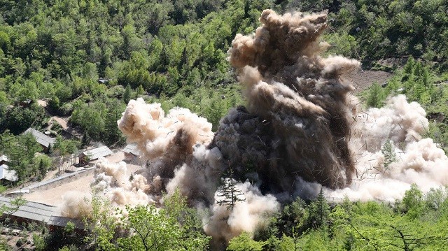Cận cảnh bãi thử hạt nhân Triều Tiên bị nổ tung trước khi thượng đỉnh Mỹ - Triều bị hủy