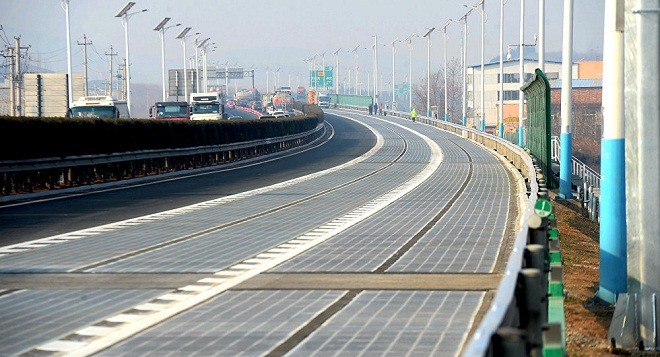 Đường cao tốc năng lượng mặt trời ở Trung Quốc