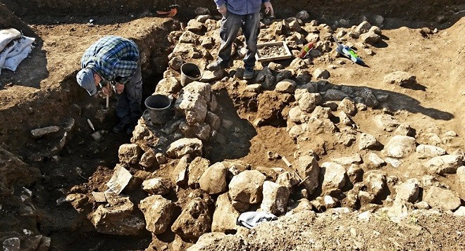 Quá trình khai quật một khu vực cổ xưa ở Israel