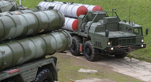 Hệ thống phòng vệ tên lửa S-400 của Nga