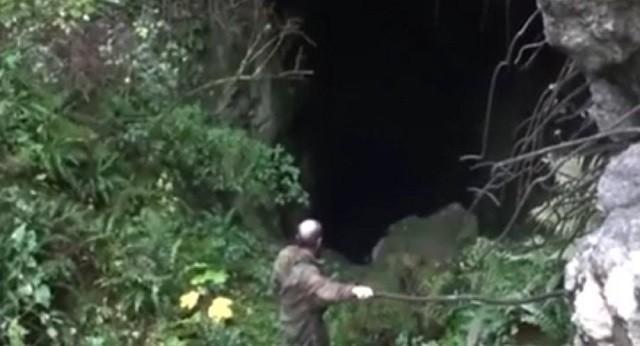 Pháp phát hiện hang động khủng ẩn chứa bí mật