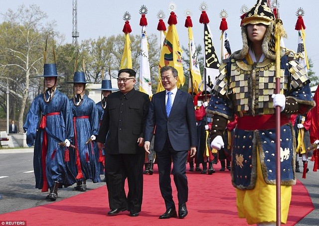 Tổng thống Hàn Quốc Moon Jae-in và Lãnh đạo Triều Tiên Kim Jong-un 