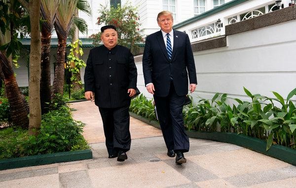 Chủ tịch Kim Jong-un và TT Donald Trump tại Hà Nội
