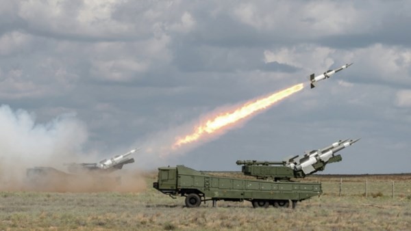 Ukraine phóng thử tên lửa.