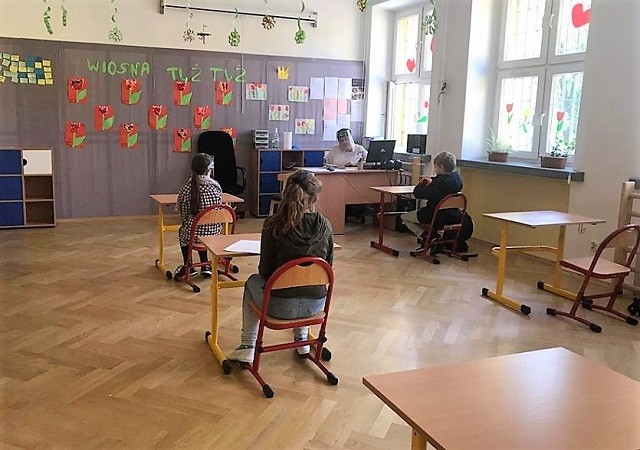 Lớp học ở Ba Lan trong mùa dịch