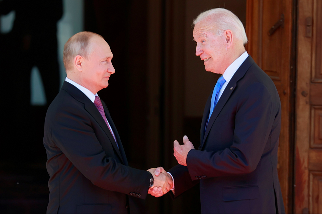 Tổng thống Nga Putin và Tổng thống Mỹ Joe Biden tại Geneva.