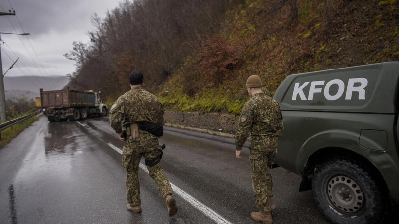Căng thẳng leo thang vào cuối tuần qua ở miền bắc Kosovo. (Ảnh: Armend NIMANI/AFP)