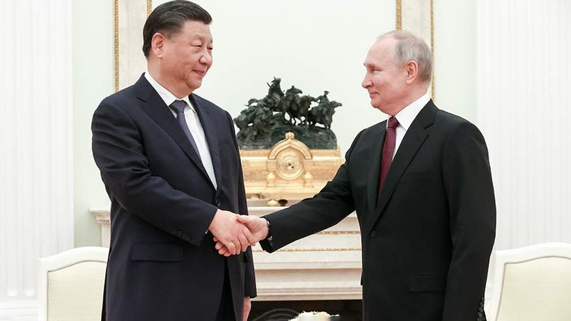 Tổng thống Nga Putin tiếp Chủ tịch Trung Quốc Tập Cận Bình tại Moscow.