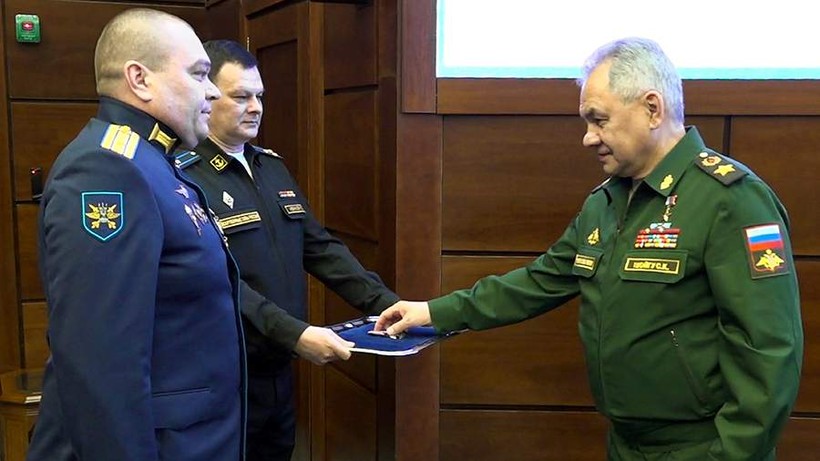 Bộ trưởng Bộ Quốc phòng Liên bang Nga Sergei Shoigu đã trao tặng Huân chương Dũng cảm cho các phi công lái máy bay chặn UAV MQ-9 Reaper của Mỹ trên Biển Đen.