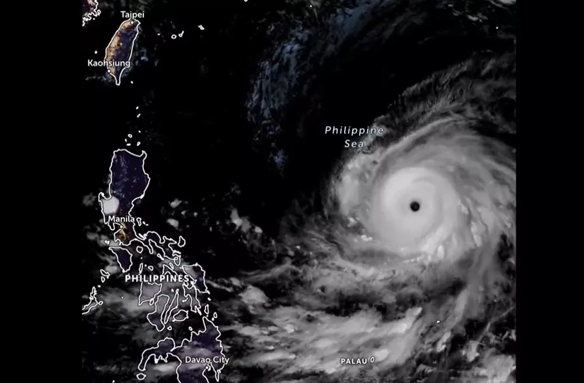 Siêu bão Mawar hướng về Philippines.
