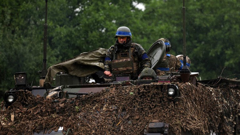 Quân đội Ukraine ở mặt trận Zaporozhye, ngày 11/6. (Ảnh: Anatolii Stepanov / AFP).