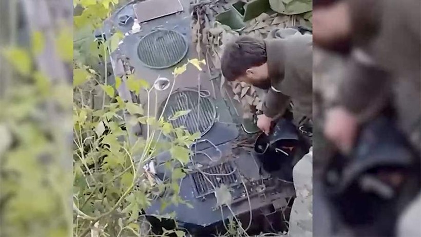 Công bố video thu giữ xe tăng Pháp kèm hướng dẫn sử dụng