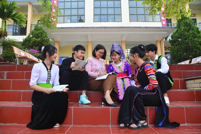 Với việc công nhận thêm 14 trường, hiện nay Điện Biên đã có 356 trường đạt chuẩn quốc gia.
