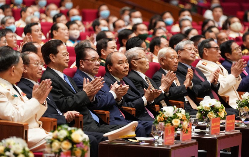 Thủ tướng Nguyễn Xuân Phúc và các đại biểu dự Lễ kỷ niệm. Ảnh: VGP/Quang Hiếu