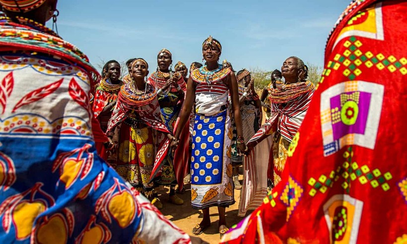 Umoja là ngôi làng trên đồng cỏ Samburu, phía bắc Kenya, được bao quanh bởi hàng rào gai. Ngôi làng này thành lập từ 1990 bởi một nhóm 15 người là những phụ nữ sống sót sau vụ cưỡng hiếp tập thể.